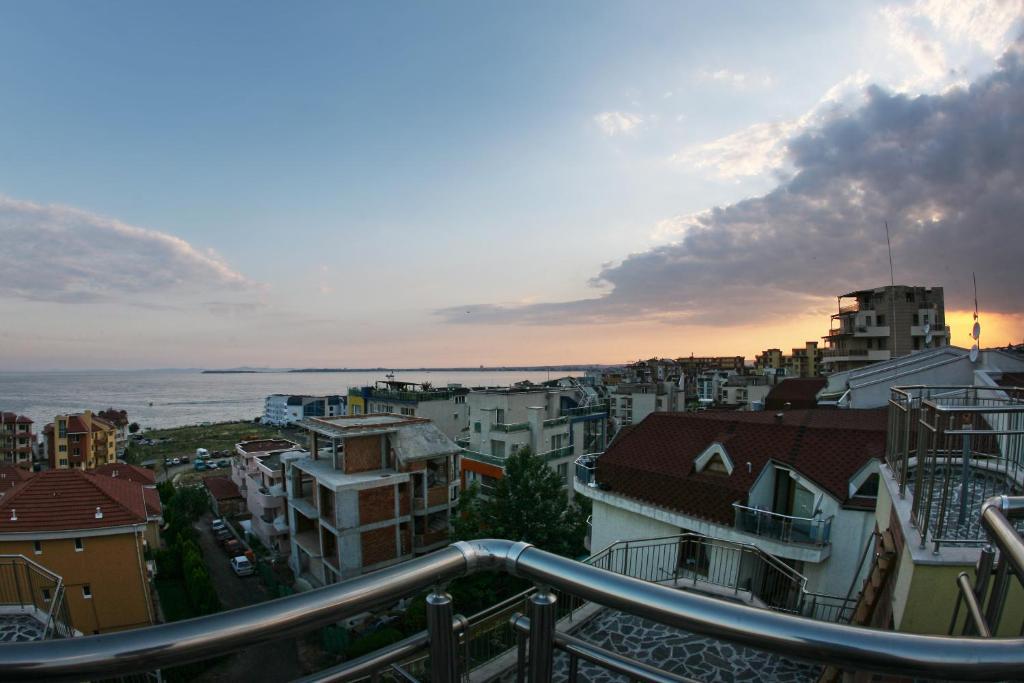 Jbh Hotel Свети-Влас Номер фото