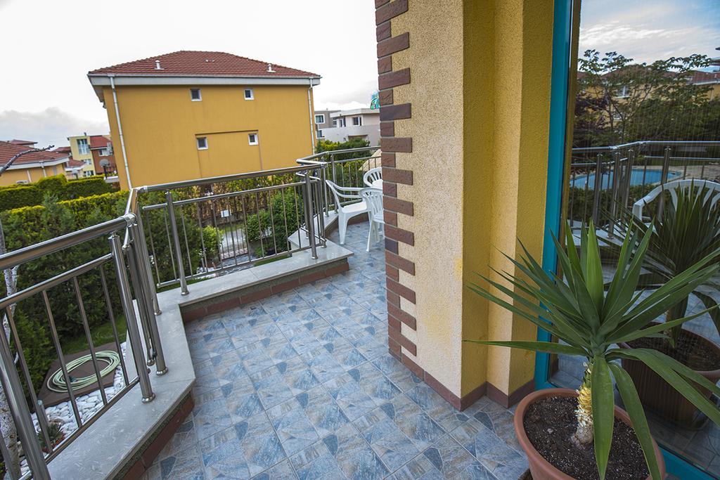 Jbh Hotel Свети-Влас Экстерьер фото